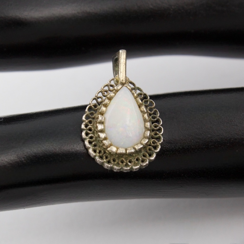 Vintage Opal Sterling Silver Necklace Pendant Teardrop Pear Filigree